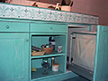 arredo bagno su misura - in rovere decapato verde